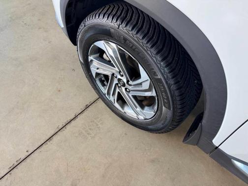 White 2023 Hyundai SANTA FE SEL