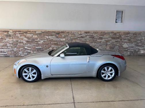 Chrome Silver 2005 Nissan 350Z Touring