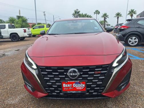 Scarlet Ember 2023 Nissan Altima 2.5 SR