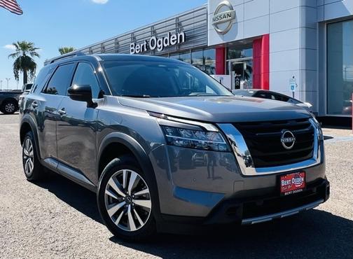2023 Nissan Pathfinder SL