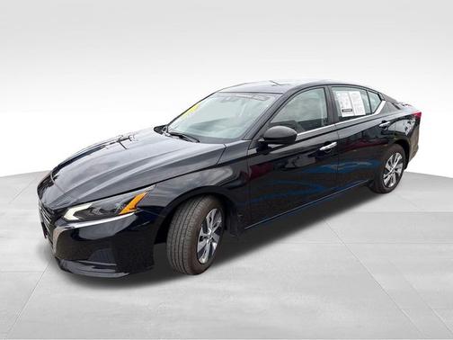 Black 2025 Nissan Altima S