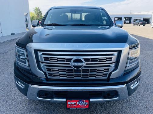 2024 Nissan Titan Platinum Reserve