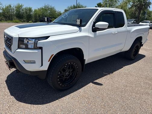 Glacier White 2023 Nissan Frontier SV