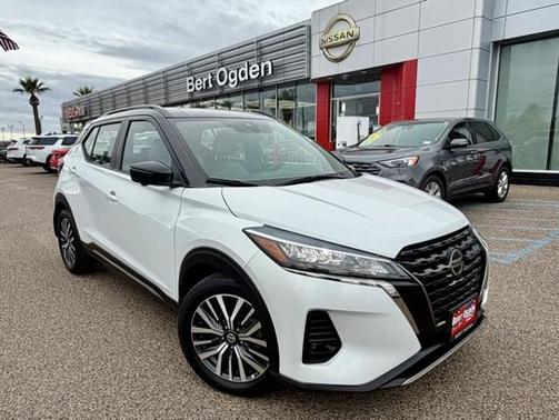 2021 Nissan Kicks SR