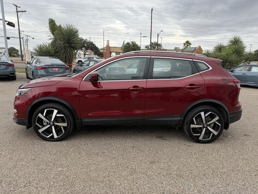 2022 Nissan Rogue Sport SL