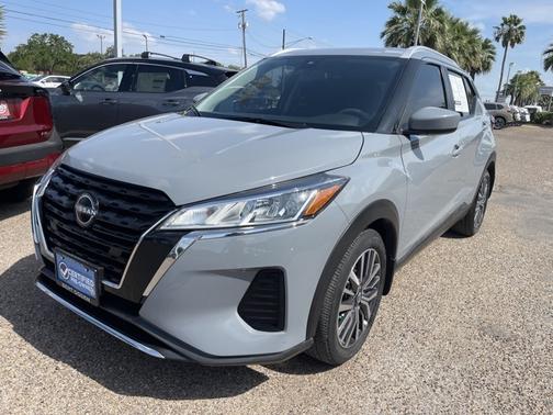 2022 Nissan Kicks SV