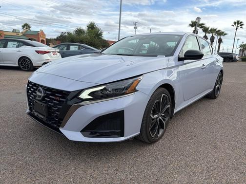 2025 Nissan Altima SR