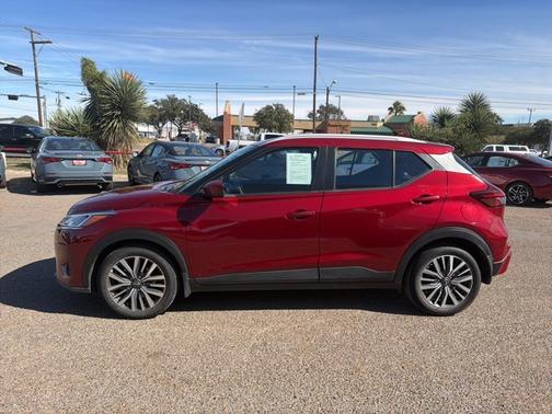 2023 Nissan Kicks SV