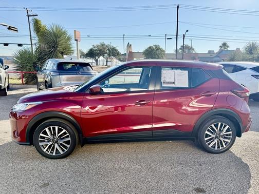 2023 Nissan Kicks SV