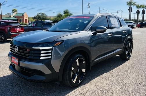 2025 Nissan Kicks SR