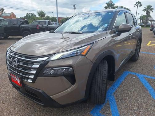 Baja Storm 2024 Nissan Rogue SV