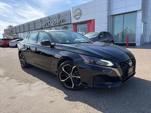 2025 Nissan Altima SR