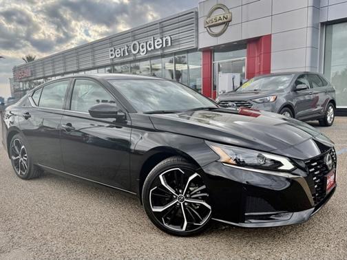 2025 Nissan Altima SR