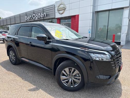 Black 2026 Nissan Pathfinder S