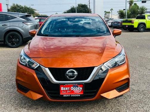 2022 Nissan Versa 1.6 SV