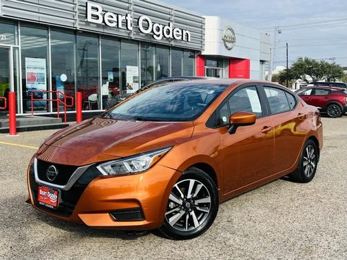 2022 Nissan Versa 1.6 SV