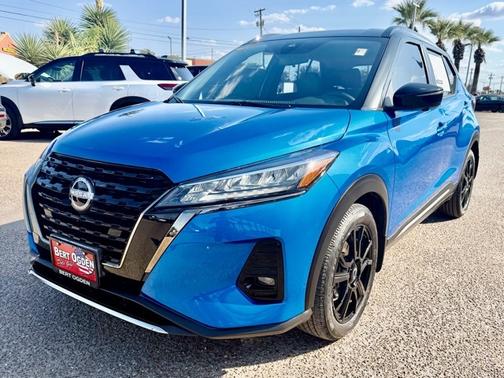 2024 Nissan Kicks SR