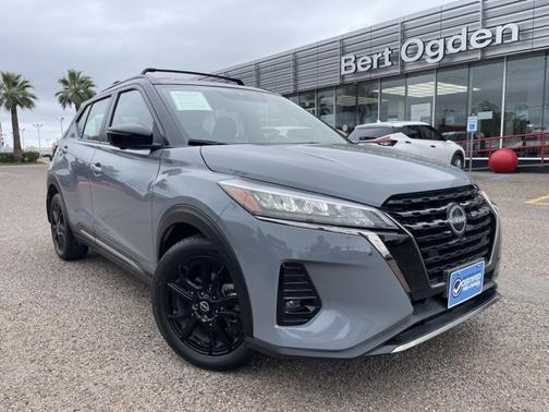 2023 Nissan Kicks SR