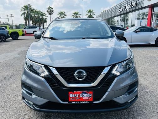 2022 Nissan Rogue Sport SV