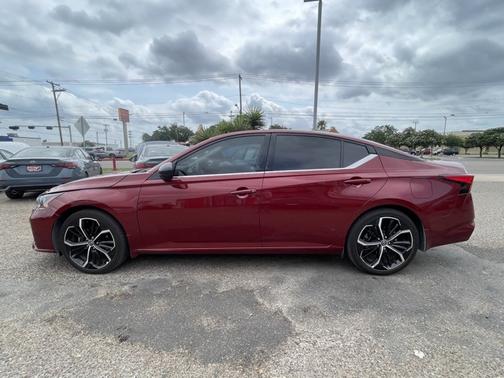 2024 Nissan Altima 2.5 SR