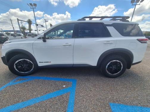 Glacier White 2024 Nissan Pathfinder Rock Creek