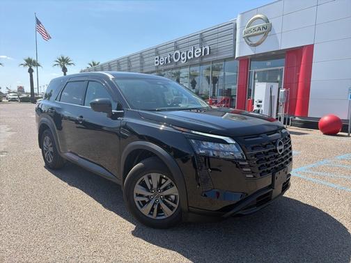 2026 Nissan Pathfinder S