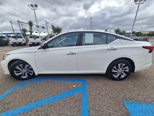 Glacier White 2024 Nissan Altima 2.5 S