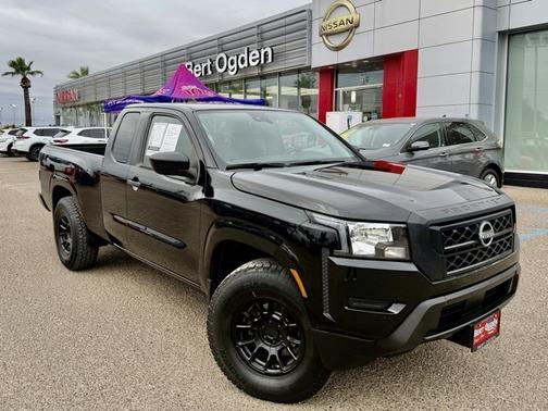 2022 Nissan Frontier S