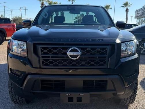 2022 Nissan Frontier S
