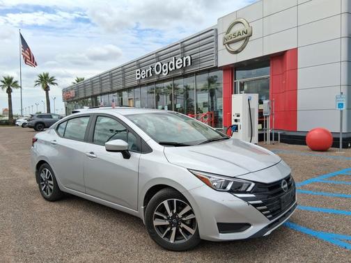 Brilliant Silver Metallic 2024 Nissan Versa 1.6 SV