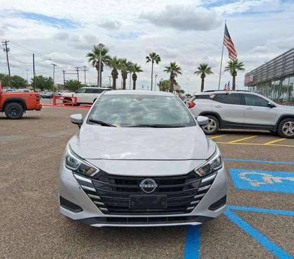 Brilliant Silver Metallic 2024 Nissan Versa 1.6 SV
