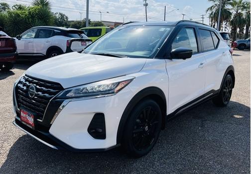 2021 Nissan Kicks SR