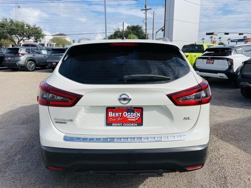 2022 Nissan Rogue Sport SL
