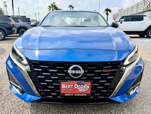 2025 Nissan Altima SR