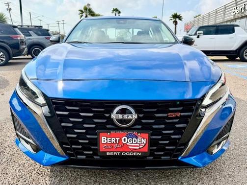 2025 Nissan Altima SR