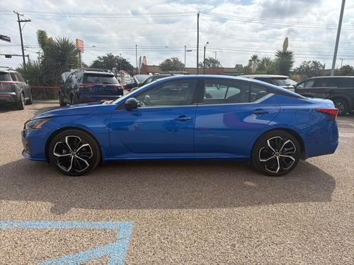 2025 Nissan Altima SR