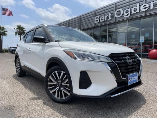 2022 Nissan Kicks SV