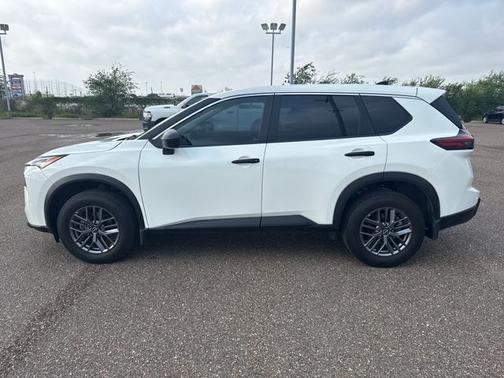 Glacier White 2024 Nissan Rogue S