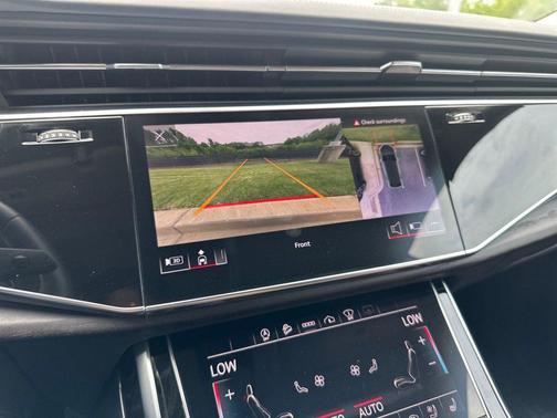 Glacier White Metallic 2022 Audi Q8 55 Prestige