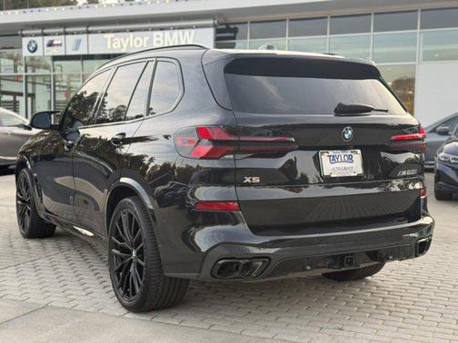 2024 BMW X5 M60i