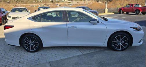 2023 Lexus ES 350 Base