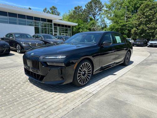 Black Sapphire Metallic 2026 BMW 740 740i