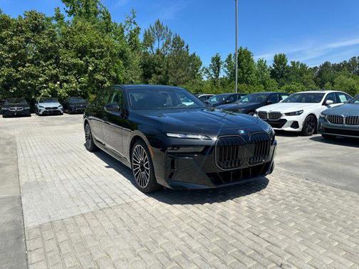 Black Sapphire Metallic 2026 BMW 740 740i