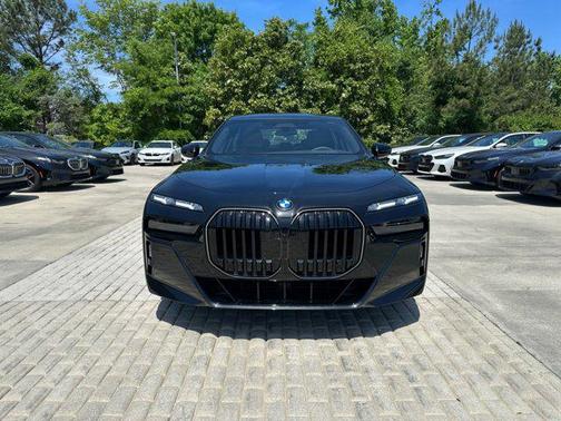 Black Sapphire Metallic 2026 BMW 740 740i