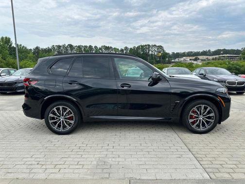 Black Sapphire Metallic 2026 BMW X5 sDrive40i