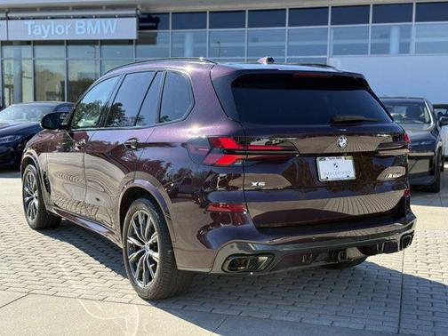 2024 BMW X5 M60i
