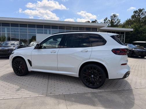 Mineral White Metallic 2026 BMW X5 sDrive40i