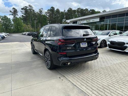 Carbon Black Metallic 2026 BMW X5 sDrive40i