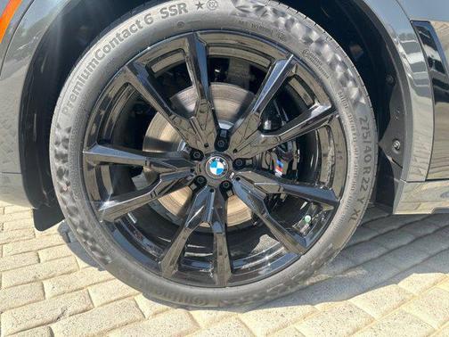 Dravit Grey Metallic 2026 BMW X7 M60i