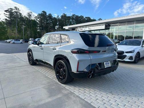 Brooklyn Grey Metallic 2026 BMW XM Label